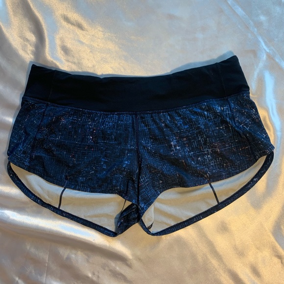 Lululemon Speed Up Shorts Low-Rise 2.5” - Picture 1 of 2